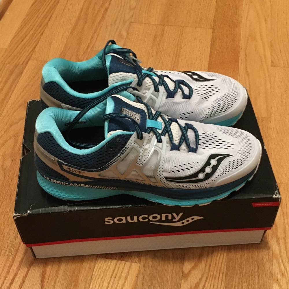 NWT Saucony Hurricane sneakers